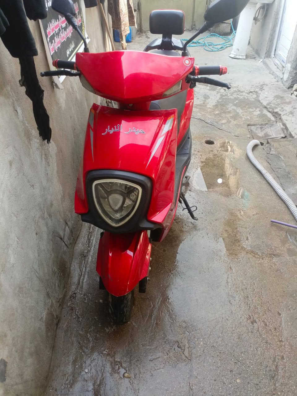 دراجه شحن للبيع جديده مستعمله شيء بسيط ما صارتها فتره قليله  السعر 800 العنوان بغداد حي تونس رقم الهاتف***********
