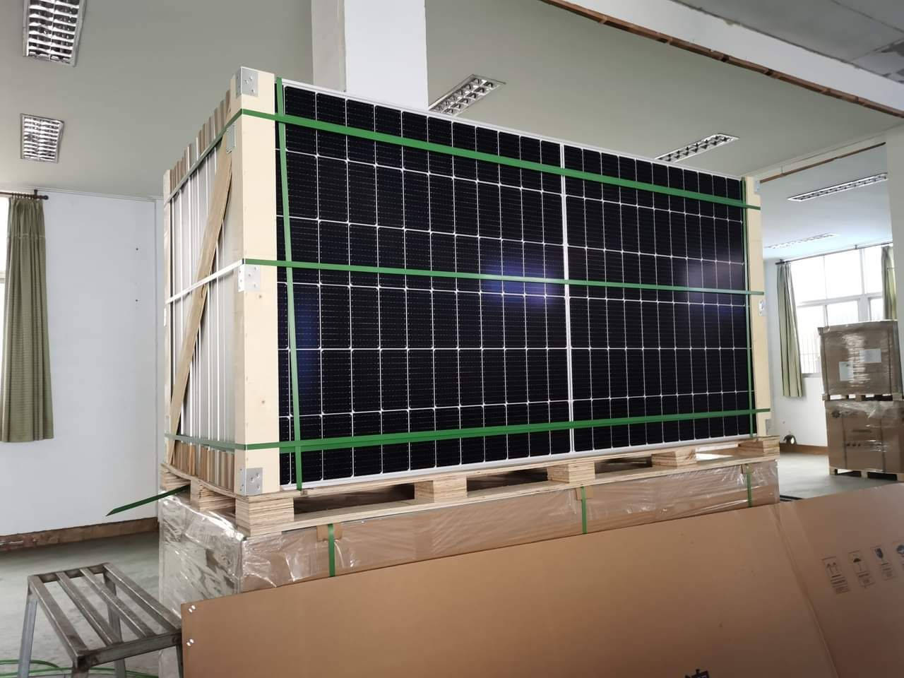 عرض خاص لفترة محدودة
الواح شمسية حجم 615 واط
للطلب والاستفسار الاتصال على الأرقام التالية
*********** 
***********
***********
العنوان الموصل الجانب الأيمن شارع السايلو
