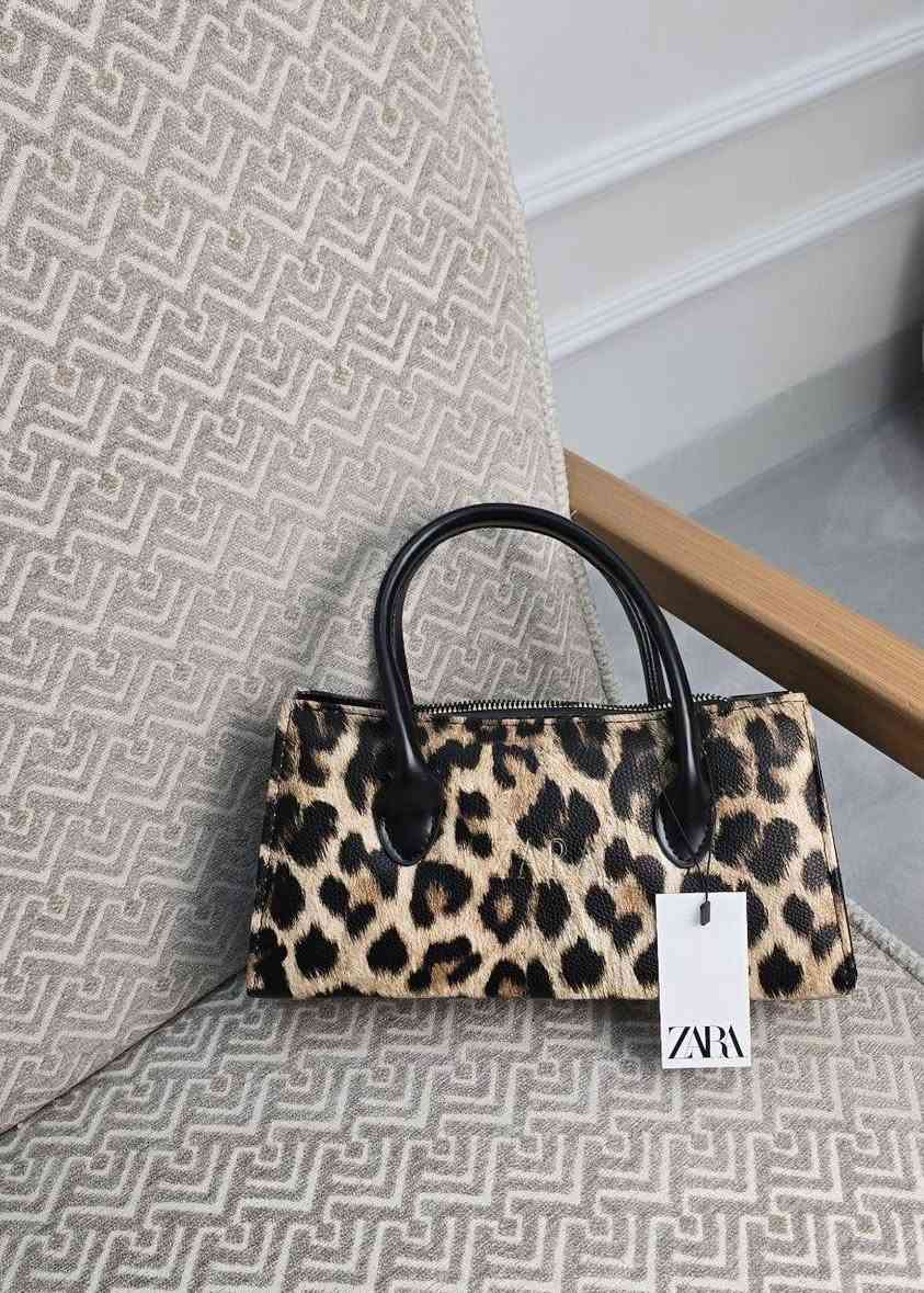 كوالتي 💯
العرض ↔️ 28
الاوتفاع ↕️ 14
https://t.me/lulubagsstyleرابط قناة
متوفر جمله


**إذا كنت صاحب هذا الإعلان وتريد حذفه لأي سبب، رجاءا أرسل رسالة إلى الدعم الفني**