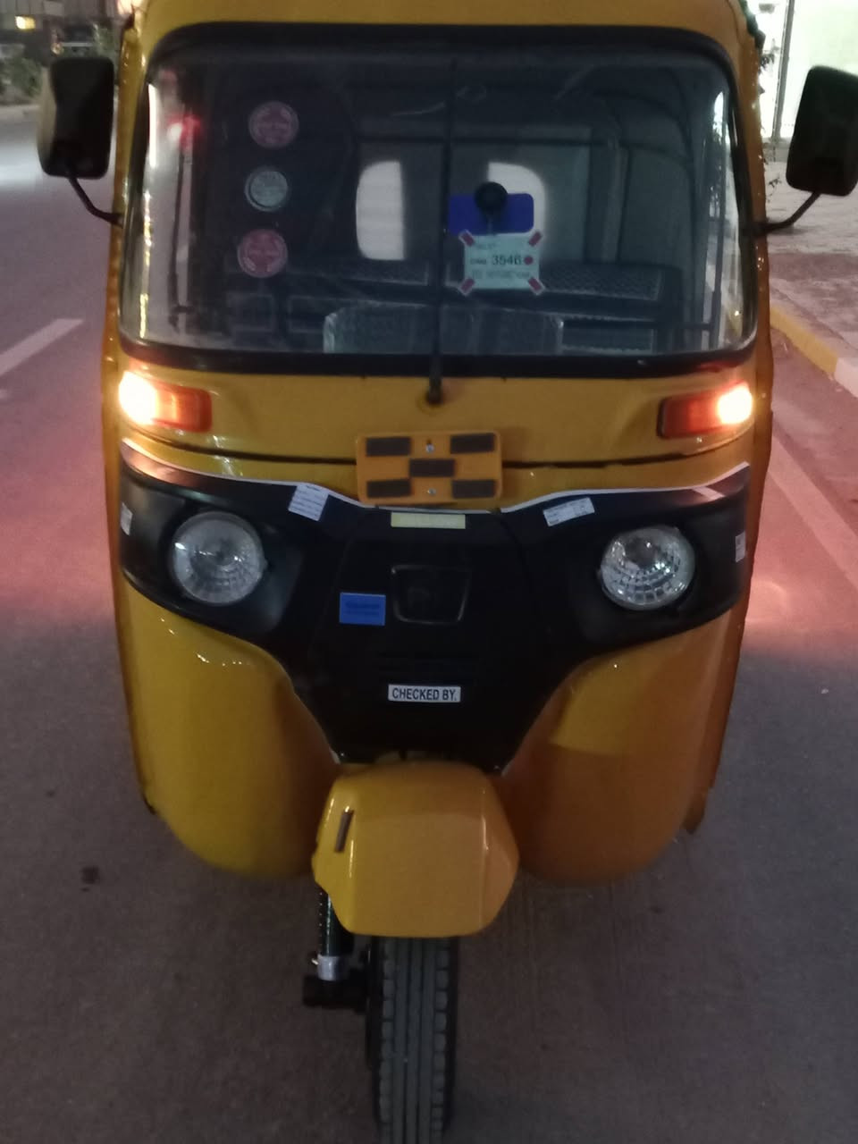 من رخصة الادمن 
السلام عليكم
تكتك2018شهر ال11اوراق المصطفى
مكفوله من اي ضربه مصبوغه للجماليه
مكينه عشرين مجفته مره وحده
كهربائيات شغاله كولها جديده
مكاني كربلاء حي العسكري
السعر 4 وبيهه مجال حك الجيه
الشراي يتصل ع الرقم 
***********
