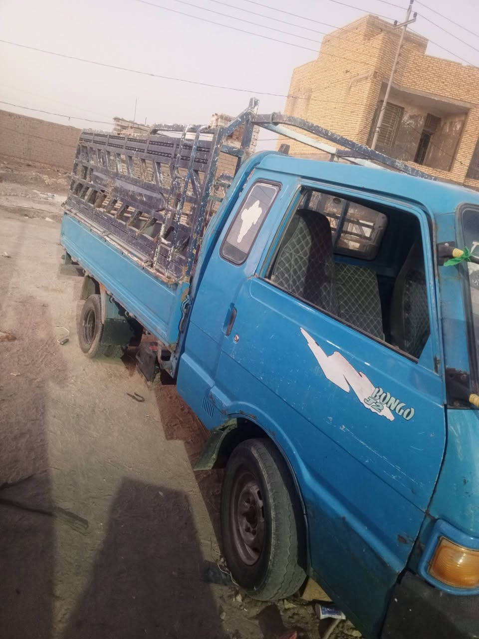 اسلام عليكم
كيا بنكو للبيع 2700موديل 95
سياره نضيفه وجاهزه
خاليه من عيب شرعي الرقم ذي قار 
الشاصي ورقم شاصي واضح
السعر 50عنواني الناصرية مركز
رقم الهاتف *********** بي واتساب 
تحويل ثاني يوم
