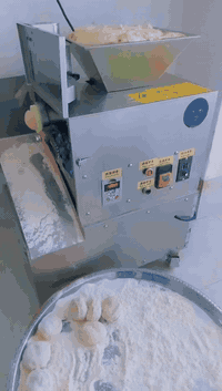 ئەنگوتک بڕ بۆ فرۆشتن.  زۆر زۆر خاوێنە حسابکە لۆکە. قفڵی ٧ وەرەقەیە بێ مامەڵە. هەولێر- ڕۆشنبیری ***********
