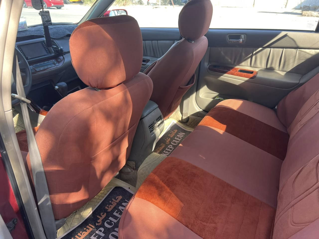 السلام وعليكم
كامري خليجي  موديل 2004

مكفوله عدا جاملغ امامي مصبوغ 

كير محرك مكفول 

محرك ستة سلندر

تبريد شغال 

رقم بغداد

مكان السياره بغداد حي الاعلام 

السعر 90 وبيه مجال للطيبين 

الرقم :***********
