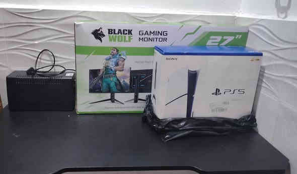 PS5 مستخدم للبيع بنظافه ٪99
الملحقات البيع ✅
______________
PS5 + شاشه+ UBS أبو 1500+ ميز كيمنك فايبر كلاس
______________
مواصفات الجهاز ✅
PS5 سليم نسخه الامريكيه 
ذاكره 1TB
______________
مواصفات شاشه ✅
شاشه ألعاب من BLACk WOLF ✅
حجم الشاشه: 27 بوصه
أنحناء الشاشه: مسطح
تقنيه الإضاءة الخلفيه :LED
وضع الشاشه:Full HD
أقصى دقه:1080×1920
نوع لوحه:lps
معدل تحديث القياسي: 165 هيرتز
زمن الاستجابه: 1 مللي ثانيه
الألوان المدعومة :16.7 مليون
السطوع النموذجي :250 شمعة
زاويه العرض الافقيه :178 درجه
زاويه العرض الرئيسيه:178
______________
العنوان: البصره 
رقم الهاتف :***********
______________
السعر: 800 ألف
