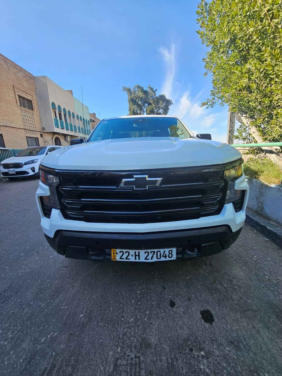 سلفرادو موديل 23 للبيع
وارد امريكي رقم اربيل تحويل مضمون 
محرك v.8 5.3
موصفات كوستم بدي طويل  كراسي جلد منفصله مساحات تخزين 
كامره خلفيه باقي المواصفات موضحة بالصور
السياره بيها صبغ قطع ابيع حزام 
السياره كير مكينه كفاله ماشيه 40الف 
السعر (215)وبيها مجال 
***********
