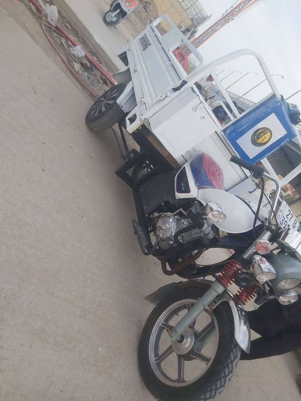للبيع جمره تعمير جديد كله النضافه شوفت عينك او انضف بلواقع المحرك كفاله مامفتوح مديل 24 مشدود بل 25 رقم او سنويه رقم ذي قار  او مكاني سوق الشيوخ او بخدمت الشراي 
‏‪0781 053 2298‬‏
