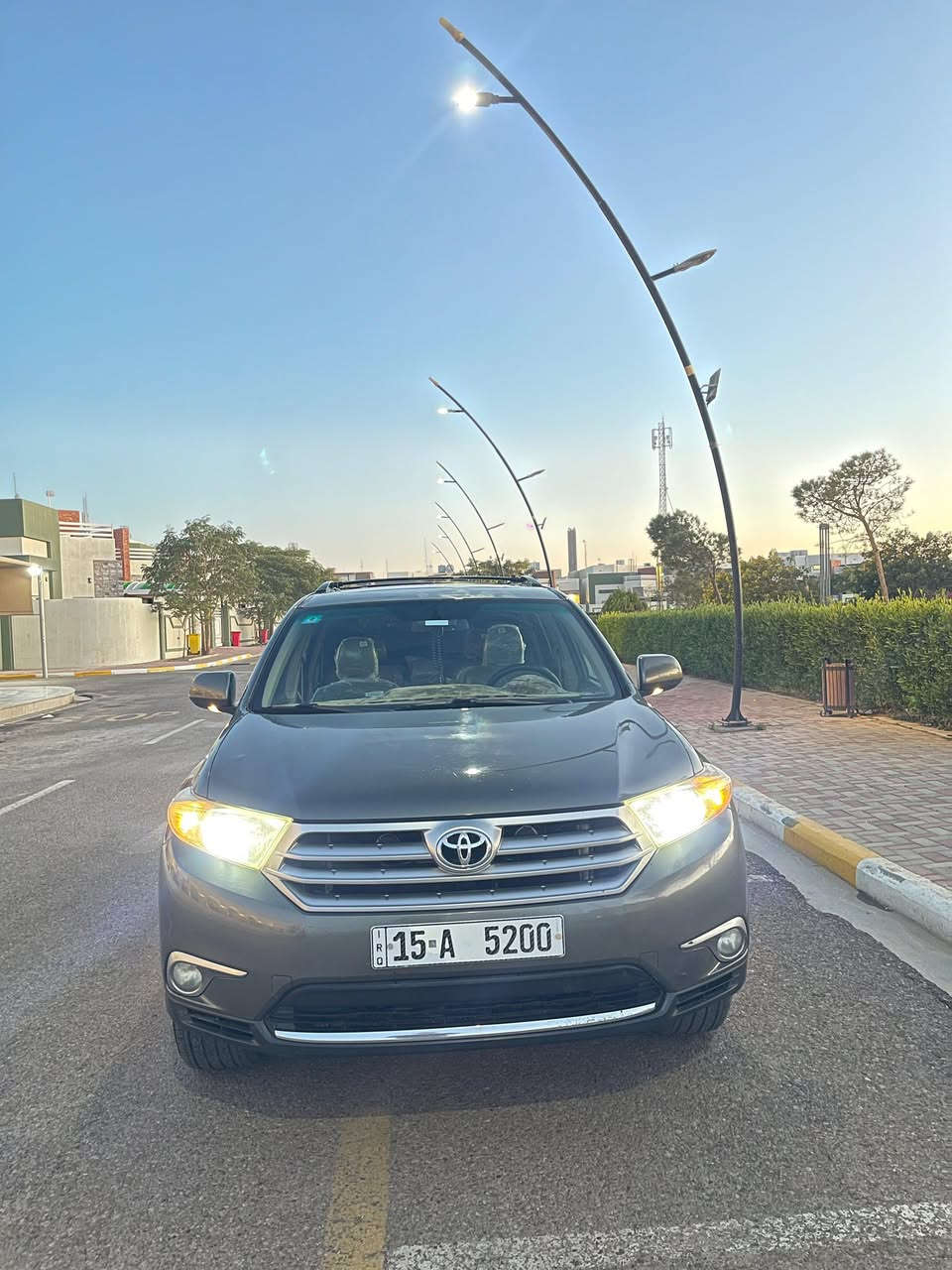 السلام عليكم ورحمة الله وبركاته 

للبيع تويوتا هايلندر 2011 
رقم مميز 
سياره مكفوله من الصبغ والضربه 
بيه بارد جاملغ أمامي يمين 
مكان السياره الانبار رمادي 
السعر ( 185 )  $ 

***********

مكلف بالنشر التواصل على رقم صاحب السياره
