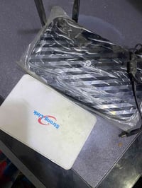 راوتر و UPS استخدام اقل من شهر للبيع ثنينهم بـ55 هاتف 07703445844 واتس...