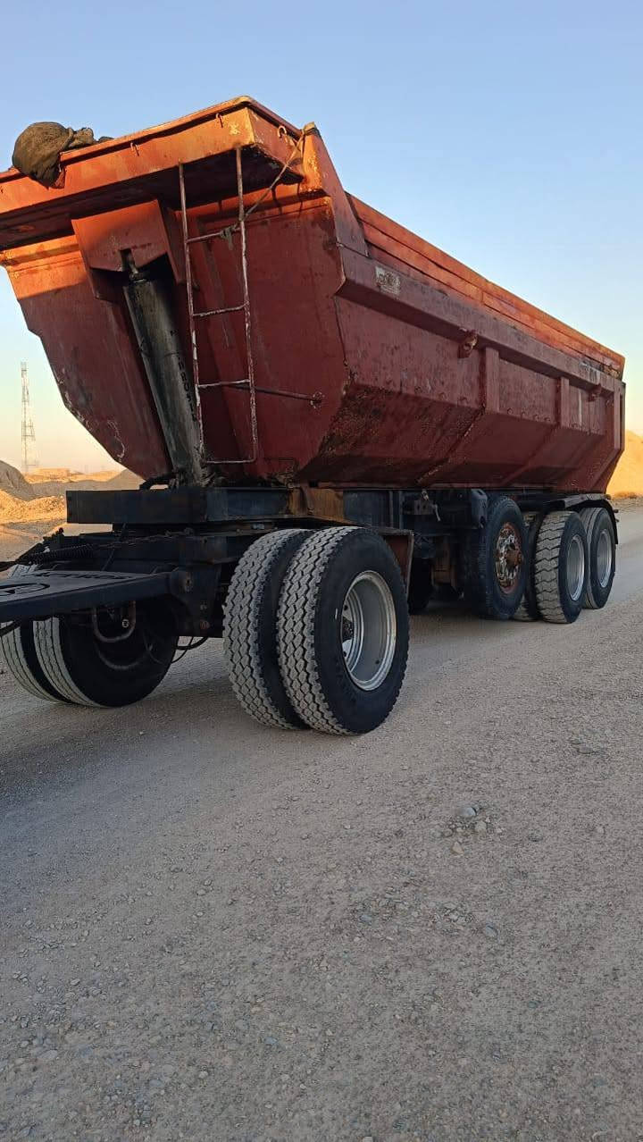 مقطوره للبيع
وزنه 9طن 
موديل 10
طوله 7 ونص جاهزه للعمل 
رقم ***********
