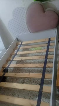 غرفه نوم اطفال اربع قطع شخط مابيه مفتوحه الغرفه نقص بس براغي ضاع ويا م...
