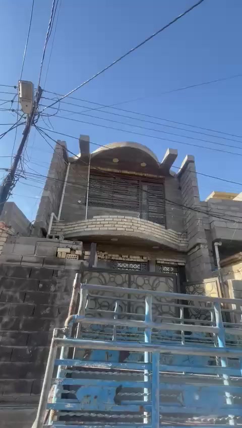 السلام عليكم بيت للايجار منطقه البوعيثه مجمع النسور مقابيل اسواق روما 100 متر قاط ونص بدون دلاليه اني صاحب البيت للتواصل على رقم ابو البيت  ***********
