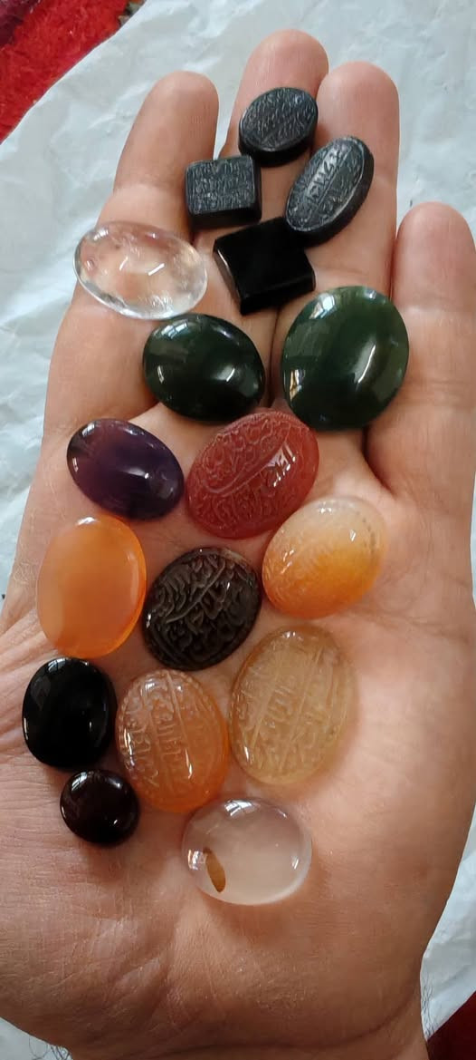 مجموعة أحجار طبيعي جملة فقط لتواصل *********** واتساب العنوان نجف الأشرف
