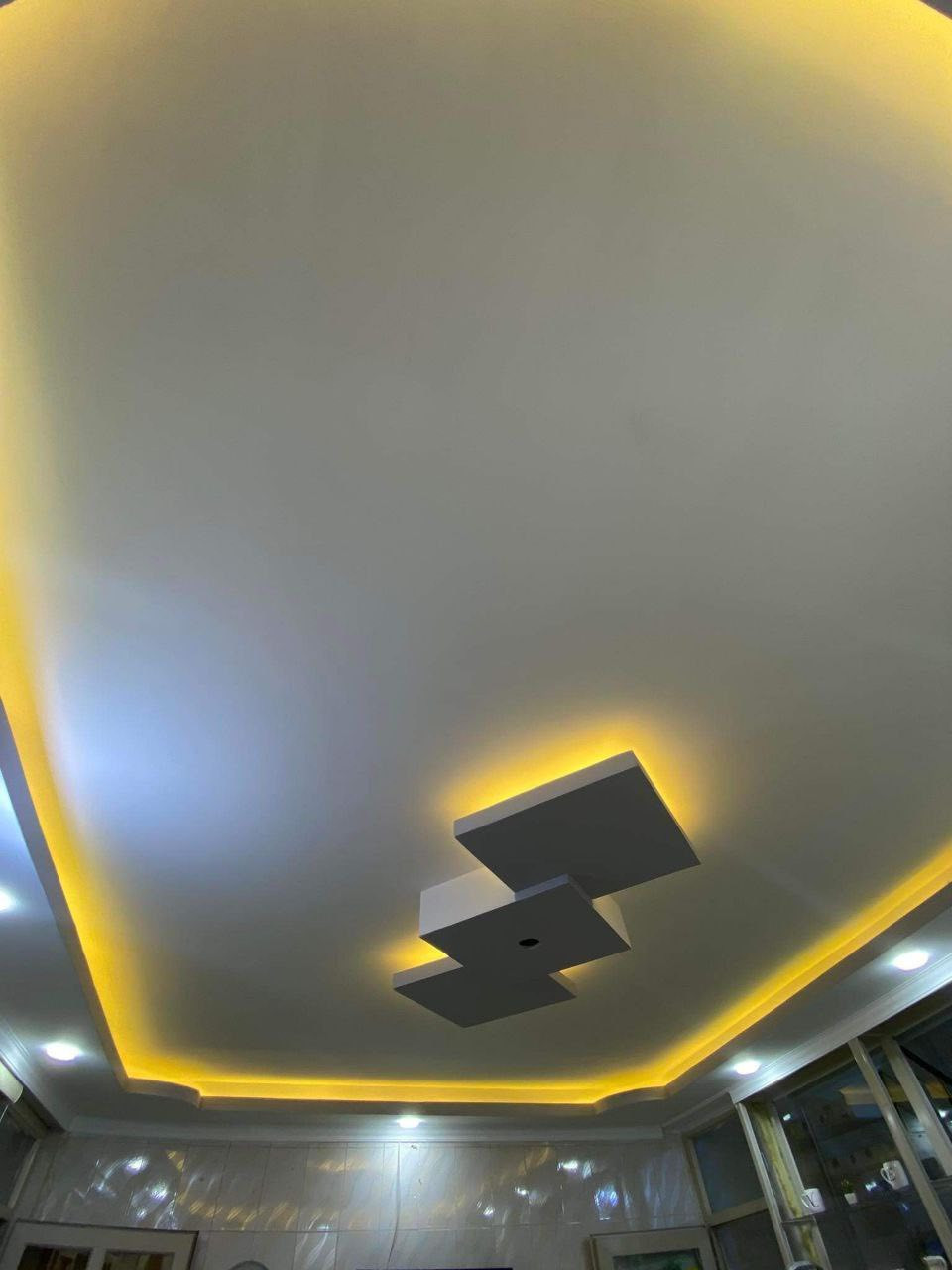 السلام وعليكم خلفه جبس بورد متفرغ
 رقم  وتساب ***********
