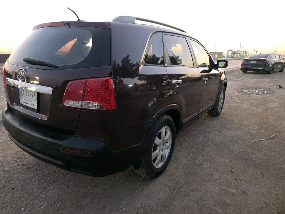 سورنتو موديل 2012جاهزة بسمنه محرك 2400 محرك وكير وحدادية وكهربايات تبريد تدفه جاهزة 5راكب السنويه 29بيها بنيدوجامالغ امامي وبيها التكمه مال السايق للبيع او مراوس باسيارة ناصي مكان السيارة الدوانية قضاء الشامية *********** ديوانية, القادسية
