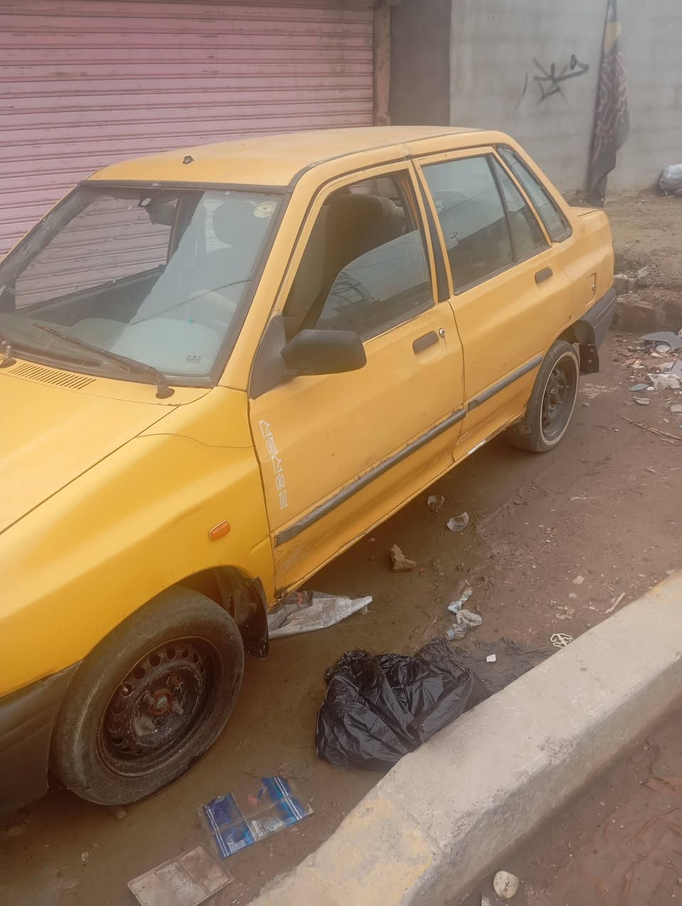 السلام عليكم سايبه 2012 سياره شغاله وجاهزه وين ما تريد تطلع بيها ما اندل صاحبها سنويه عظم عاج اتكفل سرقه وعشائر السعر 6 ورقات عنوان بغداد المدائن رقم الهاتف ***********
