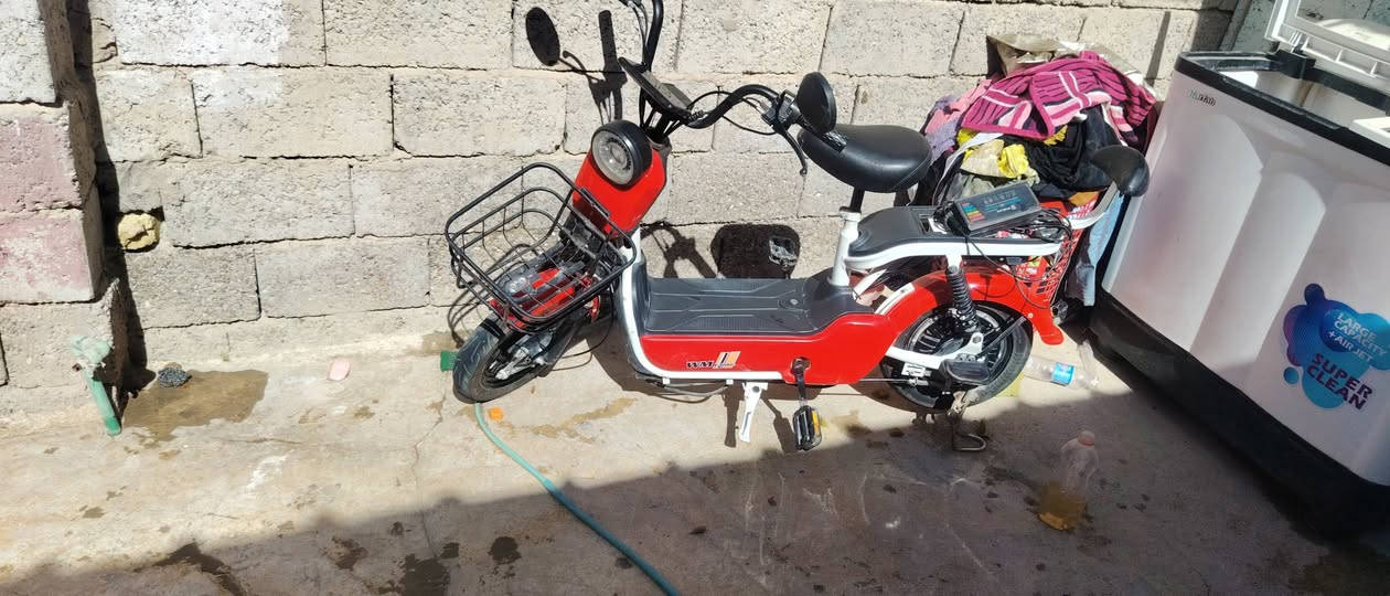 دراجة شحن نظيفه جدا بطاريات فول السعر ١٧٥ وبيها مجال العنوان بعقوبة كاطون الرحمه قرب جامع صهيب الرومي ***********
