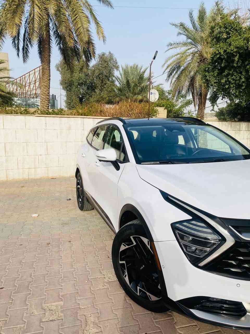 السلام عليكم
سبورتج برستيج اكس برو ابيض موديل 2023 4xاعلى فئه بلسبورتج

 (حادث خفيف بدون ايرباك)

حجم لارج فئة 4X  اعلى المواصفات بيها فول من كل شي

5 كامرات 

مرقم بغداد تحويل ثاني يوم

سيارة جديده ماشيه ٥١ كم محرك ٢٥٠٠ 

بانوراما طگتين

كشنات جلد رياضي

جنطة گهرباء وتفتح من تقترب منها

بصمة ابواب وتشغيل وجنطة

فور ويل

تشغيل عن بعد

كراسي كهرباء

تدفئة كشنات تبريد كشنات

ستيرن تدفئة وجلد خياط

خزن كشن السايق ميموري

اشاير بالمري

كامرات عند تشغيل الاشاره

 لايت اوتو

 اطفاء ذاتي

تبريد قطعتين 

 نزول منحدرات

مانع تزحلق

انظمة قيادة 

بلوجكترات

شاشة كبيره متصلة وشاشة تبريد متغيرة

عدادات ديجيتال

شحن موبايل امامي وبالكشنات الخلفيه

بل كار بلي واندرويد وكافة الخدمات

شحن وايرليس

انارة داخليه لمس

 لايت زينون لد امامي

بك لايت لد

حساسات خلفية امامية

رادارات جانبية اماميه خلفية

ويل كب حجم 19 

توقف ذاتي

هاند بريك دگمة

 وبعد بيها هواي مواصفات

السعر ٢٢٠$ وبيها مجال بسيط

مكاني بغدادالامين ***********
