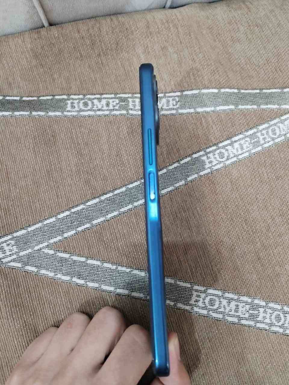 HONOR X8  ذاكره 128
السعر/100 وبيه مجال رجاء الموشراي لا يخابرني 👇
رقمي/***********
