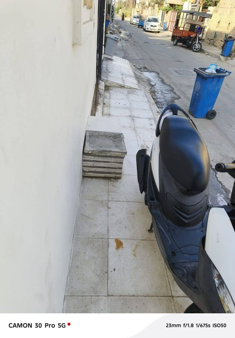 سلام عليكم دراجه ماكس عدله مكفولة العنوان بغداد بوب الشام السعر 650 وبيهة مجال رقم الهاتف ***********
