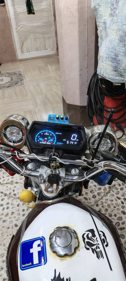 السلام عليكم موتور ايراني سيفون موديل 25 كله كامل محرك👍 200 كله شغال ما ابي نقص جديدس660 رقم الهاتف ***********👉
