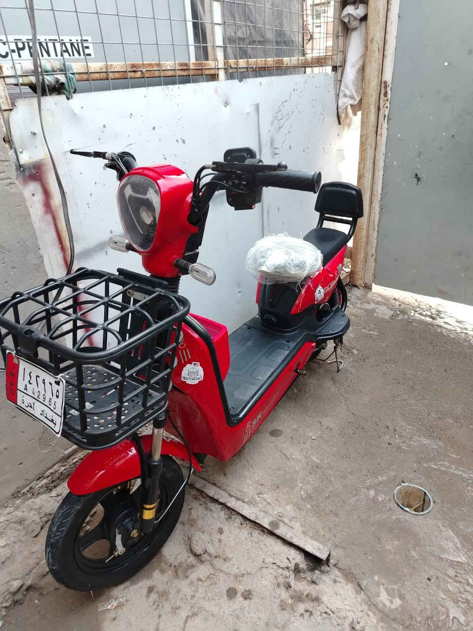 سلام عليكم دراجة للبيع دراجة اخت الجديدة استعمال ٣ اشهر  ٤ باتري سرعة ٤٩  ٢  سويج مانع. سرقة بلوتوث   لسعر 250 الف وبيهة مجال قليل لمكان بغداد البياع المعالف ***********
