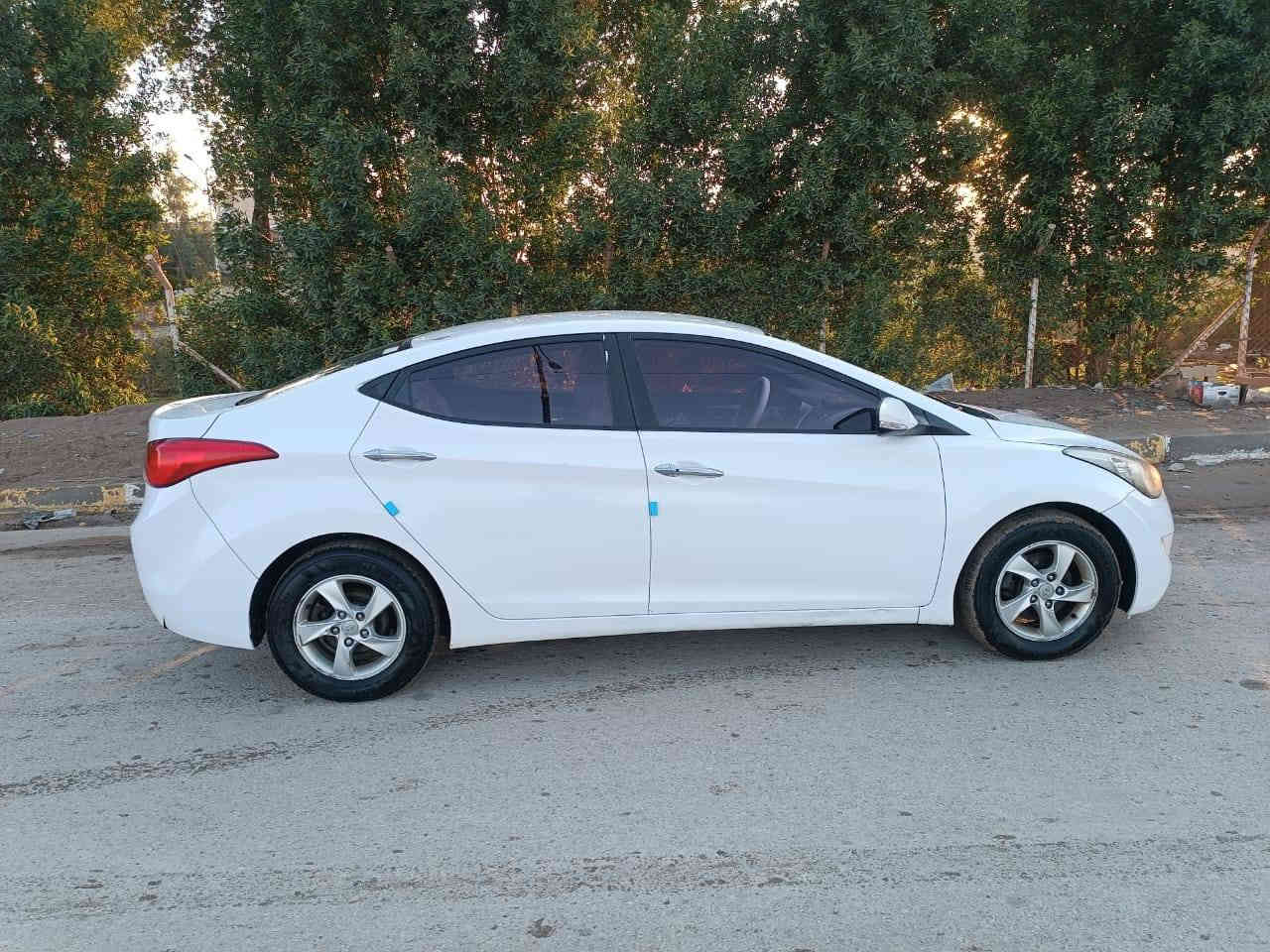 السلام عليكم
#الالنتر2014اصل_بانزين
#دخول_جديد_طك_كارتون_زيرو
ادوات ادوات 
كصة جنطه 
محرك حداديه فول مال الشركه 
دخول جديد كارتون 
وكالة بـ اسم المشتري 
تبريد ثلج 
تخم تايرات
كير محرك مكفول
تحكم ستيرن 
السياره جاهزه مال جناي مابيه نقص برغي 
#السعر_53_ورقه_وبيه_مجال
للاتصال//***********
#المكان_ذي_قار_قضاء النصر
