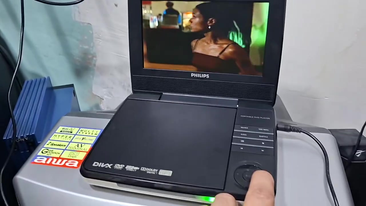 السلام عليكم 
دفيدي نوع فلبس اصلي نظيف جدا موضح بالفديو والصور يشغل فلاش واقراص DVD كهرباء وشحن السعر ٤٥ الف


**إذا كنت صاحب هذا الإعلان وتريد حذفه لأي سبب، رجاءا أرسل رسالة إلى الدعم الفني**