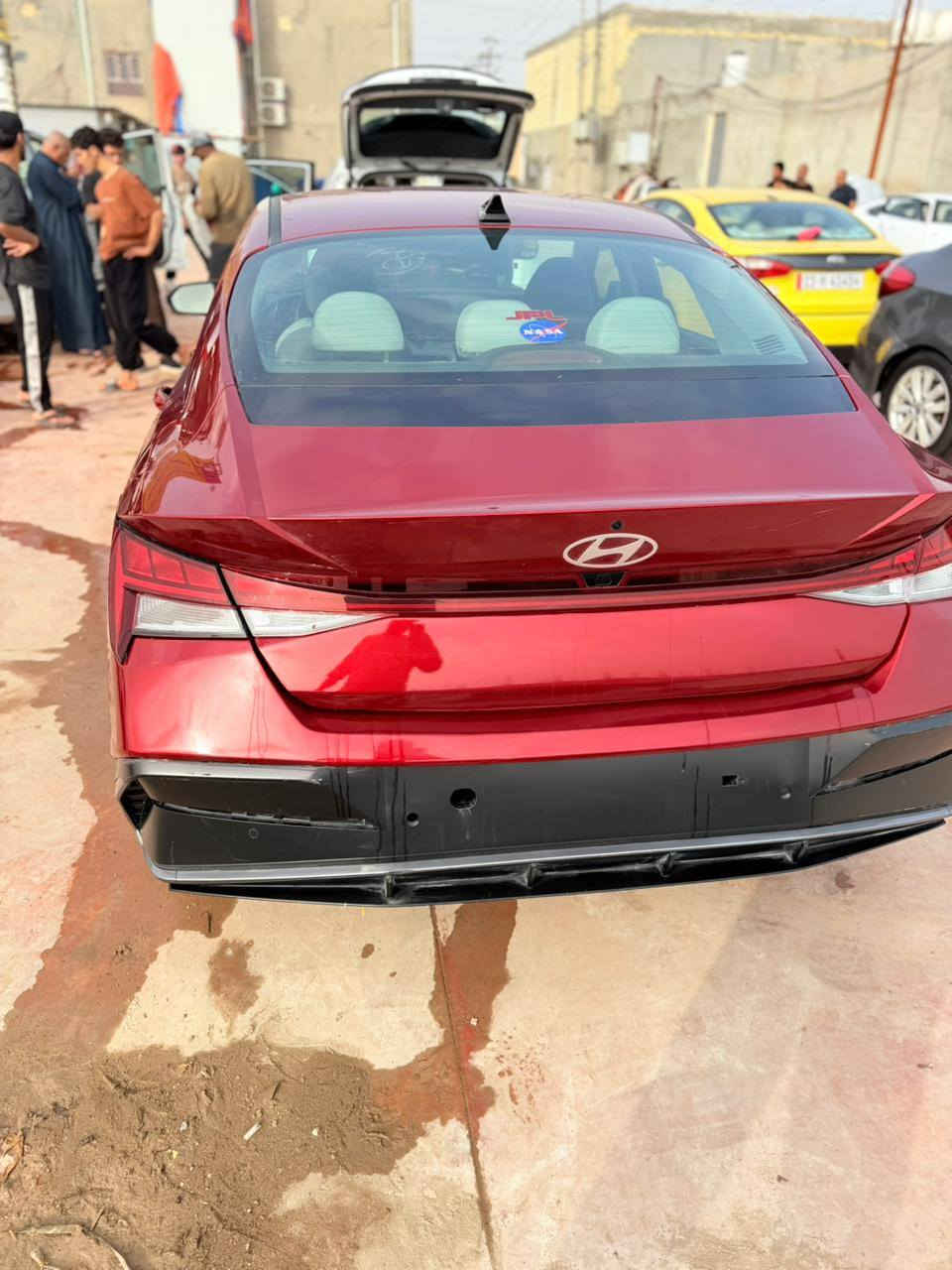 سلام عليكم ورحمة الله سياره النترا موديل 2024 لمتد مزوعه موصفات ماشيه 19 الف حادث صندوك رقم فحص مؤقت بسمي داخله بل 2025 الشراي يدخل خاص لو يتصل *********** ادزله صور الحادث 157 وبيها مجال مكاني بغداد
