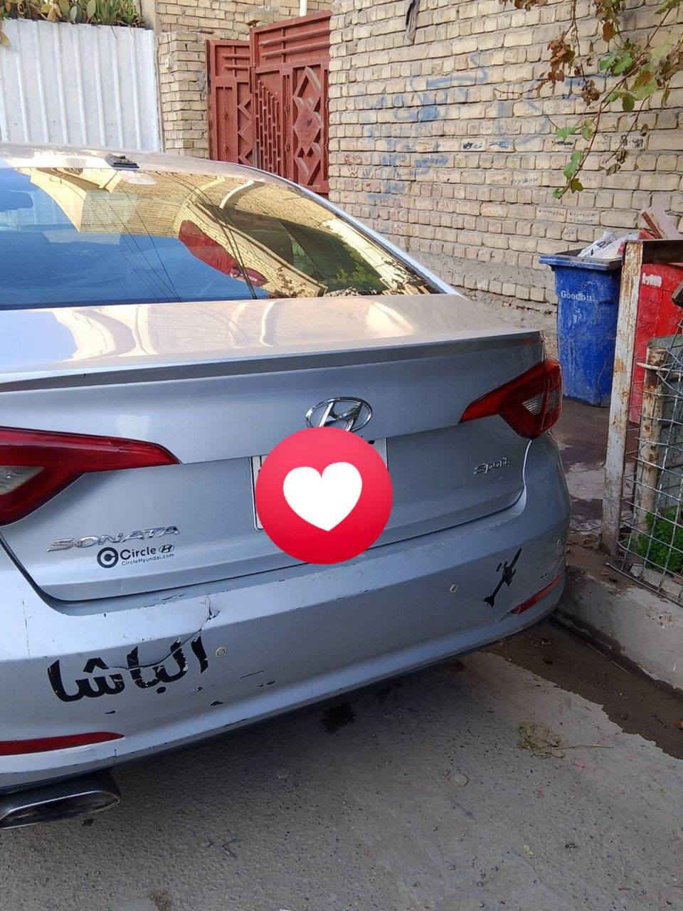 سلام عليكم
سوناتا بيع وشراء 
موديل 2016
 فول مواصفات   
حادثهه بك لايت وبيهه طخات 
السعر 110 وبيهه مجال 
رقم الهاتف ***********
