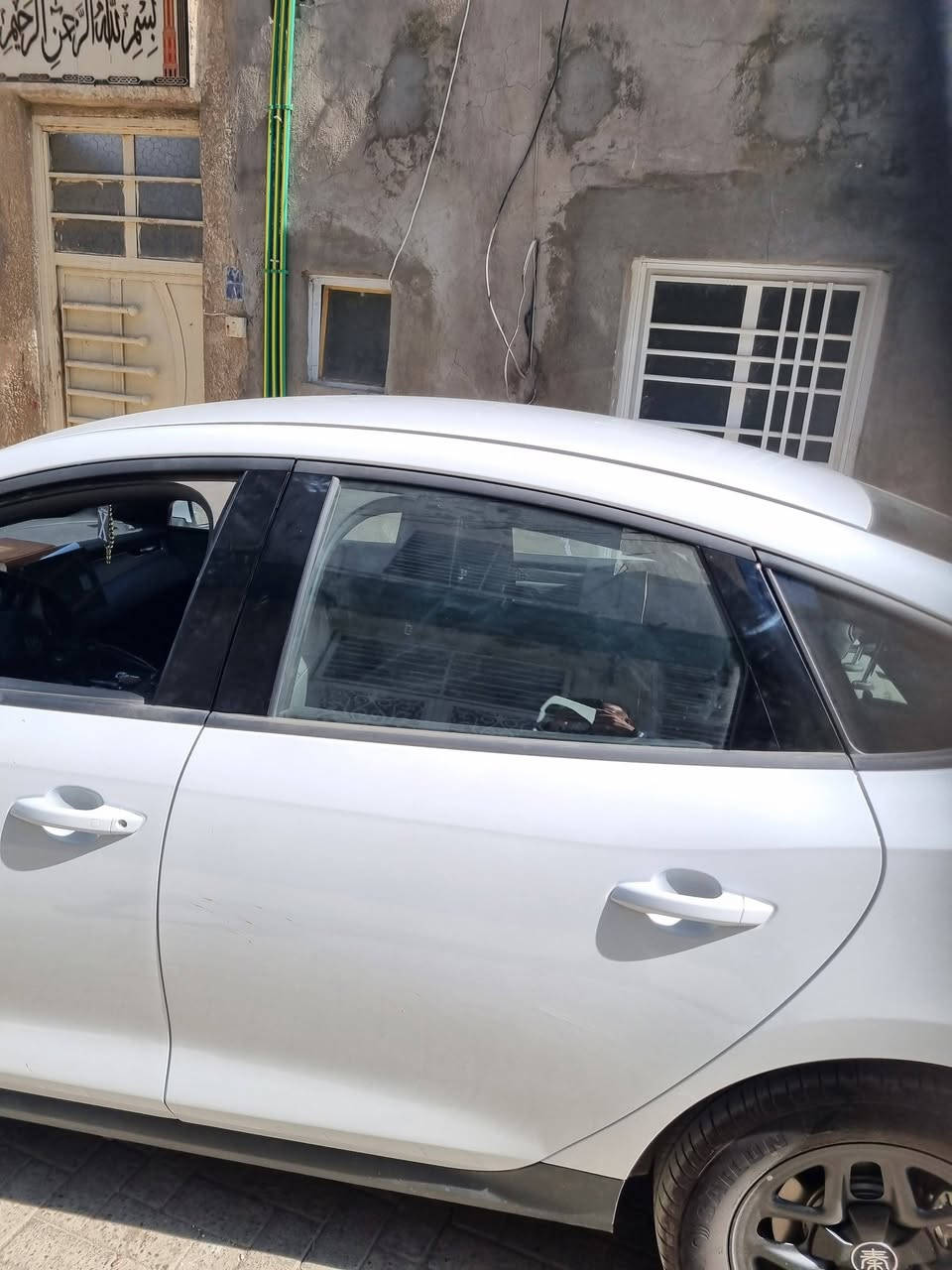 السلام عليكم من رخصه الاخ الادمن محترم
بي واي دي 25 كماموضح  بالصور ايشكد ماشيه بها شخوط بالدعاميه  امامكم بالصور  سعرها 17 و700 مليون الرقم العنوان بغداد ***********
 ***********
