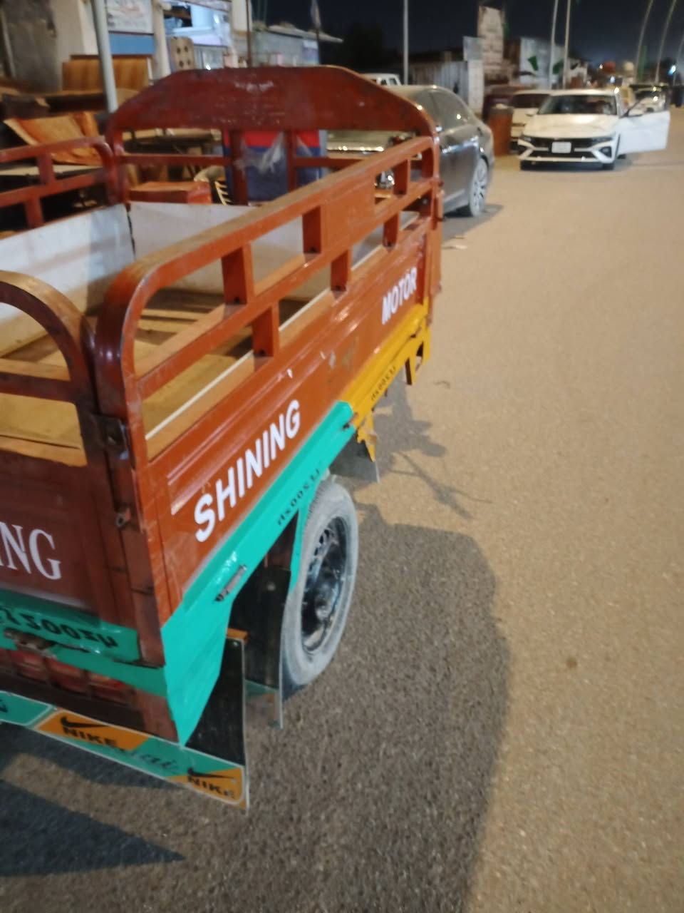 سلام عليكم عندي ستوته جمره البيع مديل 18 وراق كلشي شغال بيه مكينه نص عمر بدي حلو تجي وتشوف بيع مستعجل كهربايات شغاله سعر واحد وانص بيه مجال قليل كلش عنواني البصره حيانيه ***********
