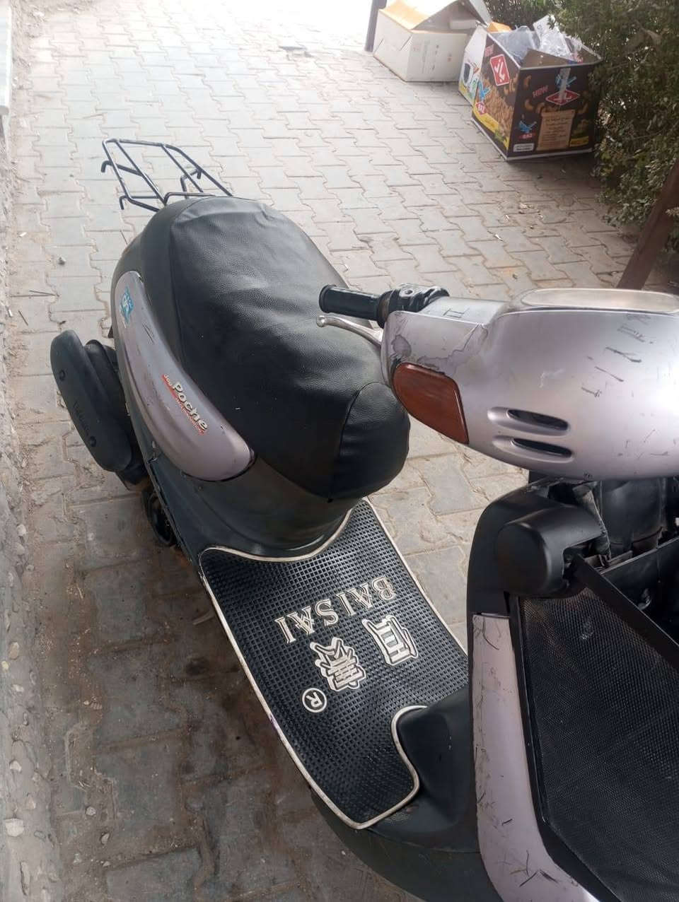 دراجه منغولي ام سله بلاديه نضيفه كفراتها ابلاديه شلعه ومعدل حلواا كهربايات كلها شغاله سلف هندر قفل جنطه قفل سكان
مكاني كربلاء حي الحر 
السعر ٤٥٠
الرقم ***********
