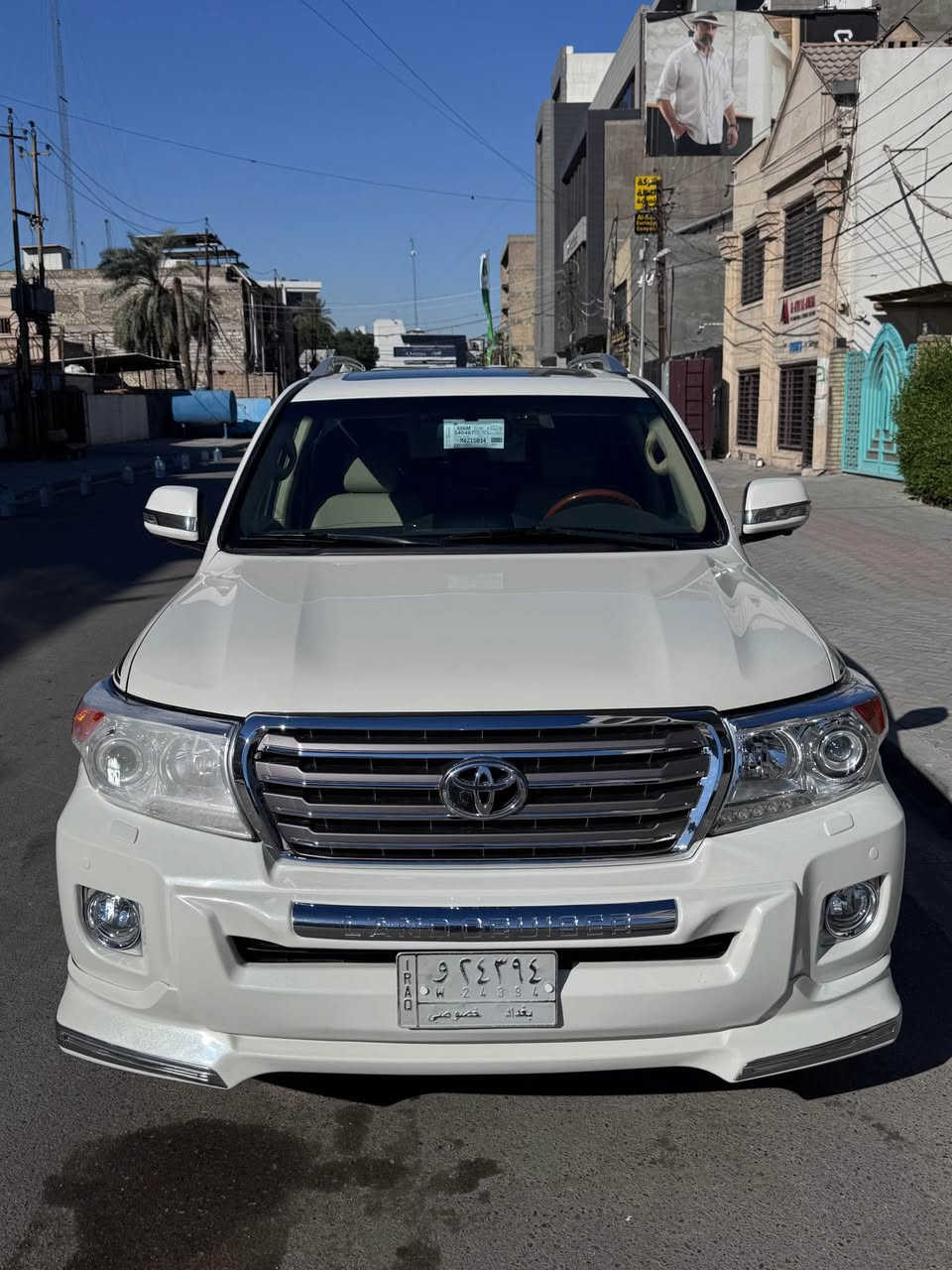 لاندكروز GX.R بريم 
موديل 2015 
ماشيه :150 الف 
مكان السياره بغداد /الكرادة 

للاستفسار :*********** بغداد, العراق
