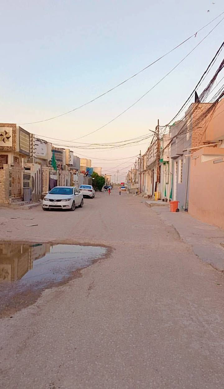 يا الله بيت للبيع 100م
سعر 35💵معه مجال 
بناء طابوك اس
خدمات كامله مدرسه اهليه او حكوميه العنوان نجف الاشرف مقابل جسرشهداء شارع الصب عمود 110
شارع تبليط
***********
