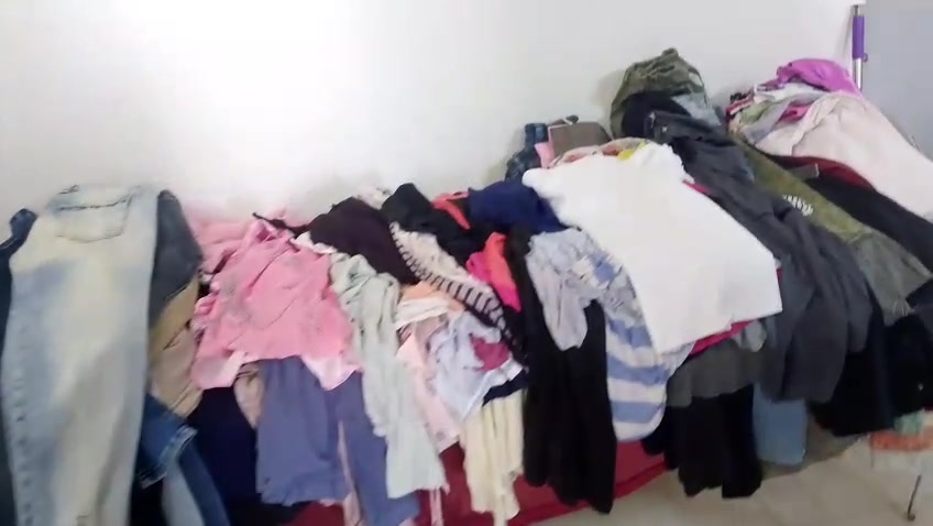 السلام عليكم للبيع تصفيه محل ملابس جديد وباله بيع شلعه وحده ب500 الف شراي اتصل لا تراسل ولا تعلق  ***********
