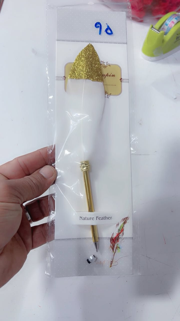 رمضان مبارك وكل عام وانتم بالف خير 
يتوفر مستلزمات عقد القران كما موضح بالصور المرفقة 
حسب الطلب وبأسعار تنافسية.
سنتر لمسات للكوشات والهدايا .
العزيزية/قرب فلكة انس/مجاور مصور يحيى .
***********
***********
