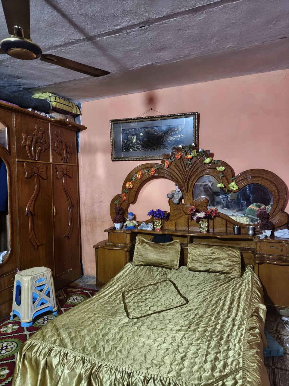 السلام عليكم غرفة للبيع بل بصرة الحيانية الغرفة عوزهة بس جام بيع مستعجل الرقم***********
