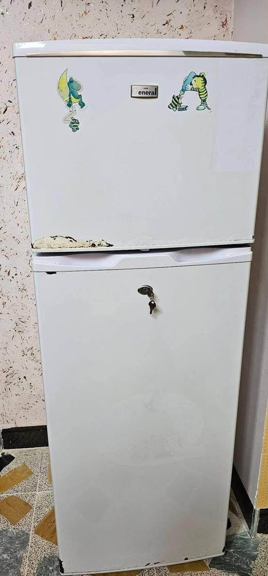 مرحبا عندي هاي الغراض للبيع ثلاثه ٧٠ الف وطباخ ٧٥ الف وبراد ٧٥ الف وبيهم مجال الغراض مو الي مكلف بنشر الي يحب يشتري يتصل على الرقم *********** المكان الحمدانية
