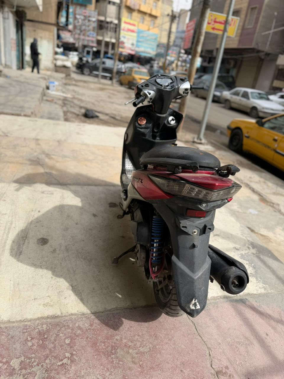 سلام عليكم شباب سكنس لد كوم حديد البيع السعر 550قفل لا تكلي خمسه وعشرين ولا شي رقم ***********عنوان السعدون
