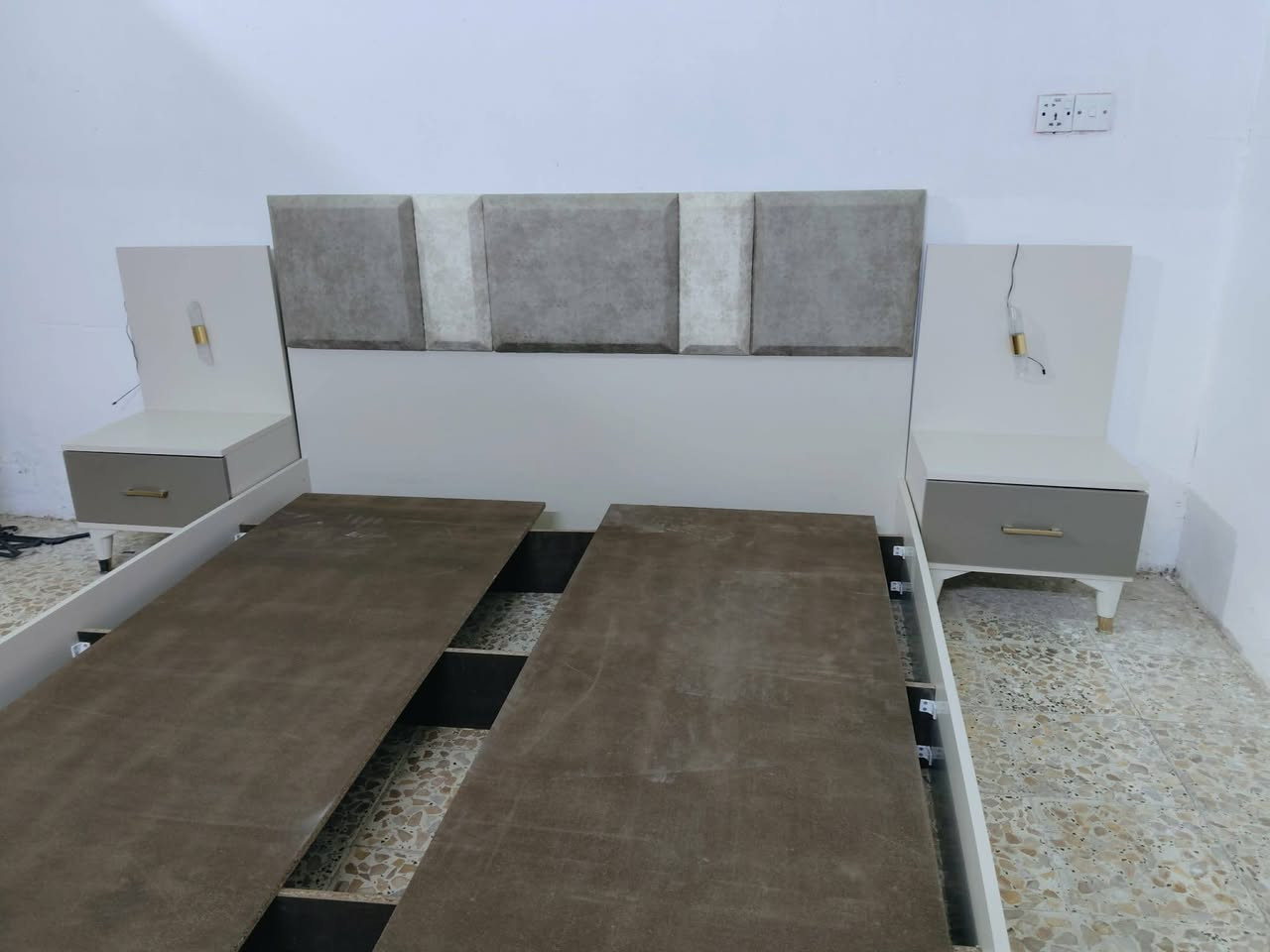 غرفة تركي نظام ابواب ❤ ✨
نظافة 95 / 100 ❤✨ 
السعر 475 مع الشد 🪛ونقل 🚙
داخل بغداد متوفر توصيل لجميع المحافظات 🇮🇶


**إذا كنت صاحب هذا الإعلان وتريد حذفه لأي سبب، رجاءا أرسل رسالة إلى الدعم الفني**