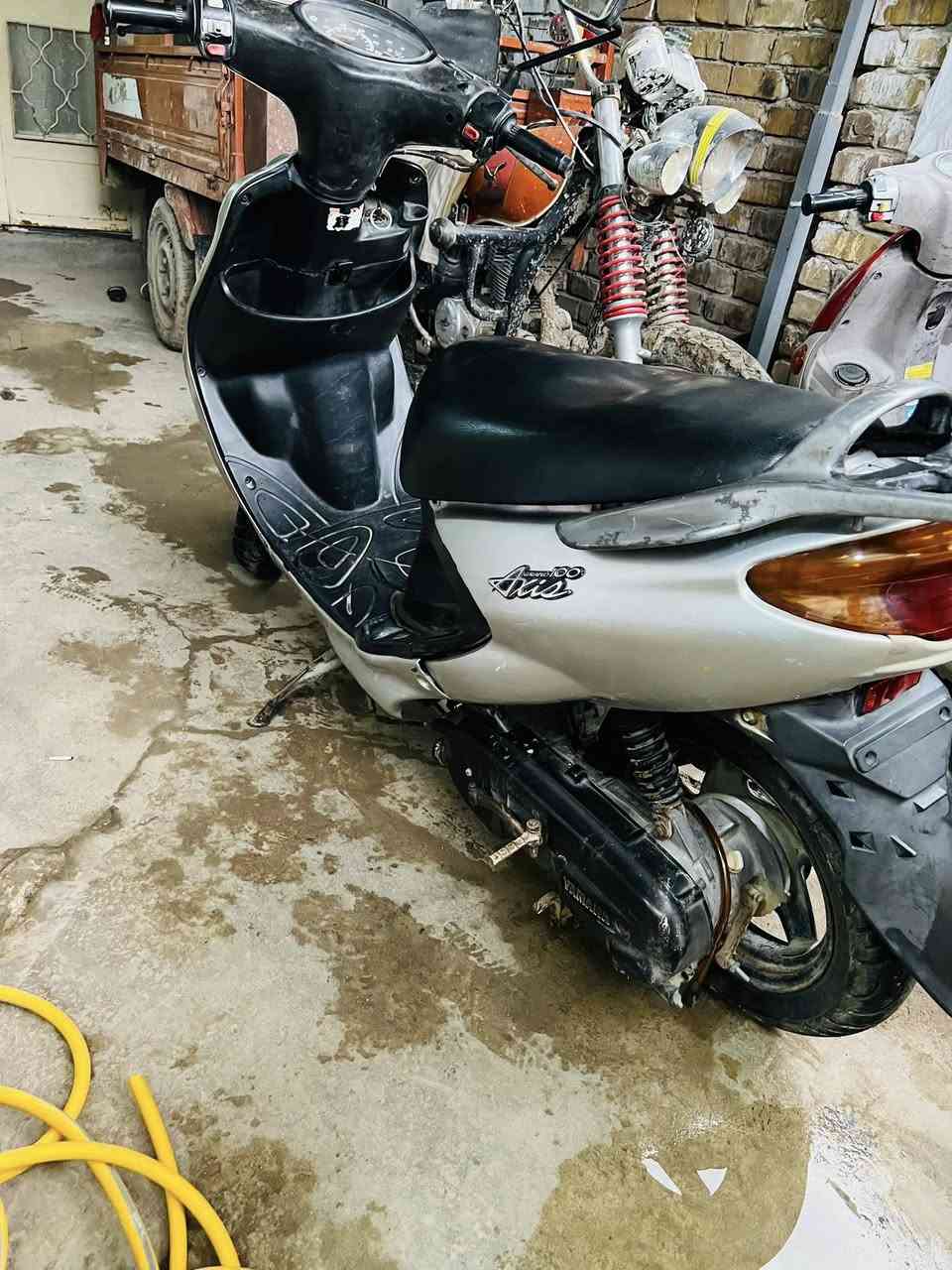 دراجا ياباني البيع كفاله جيب فيتر وفحس السعر ٣٥٠وبيه مجال كهربايات كله شفله نكره دراجه مكاني حله هذه رقم ايي ستفسار ***********
