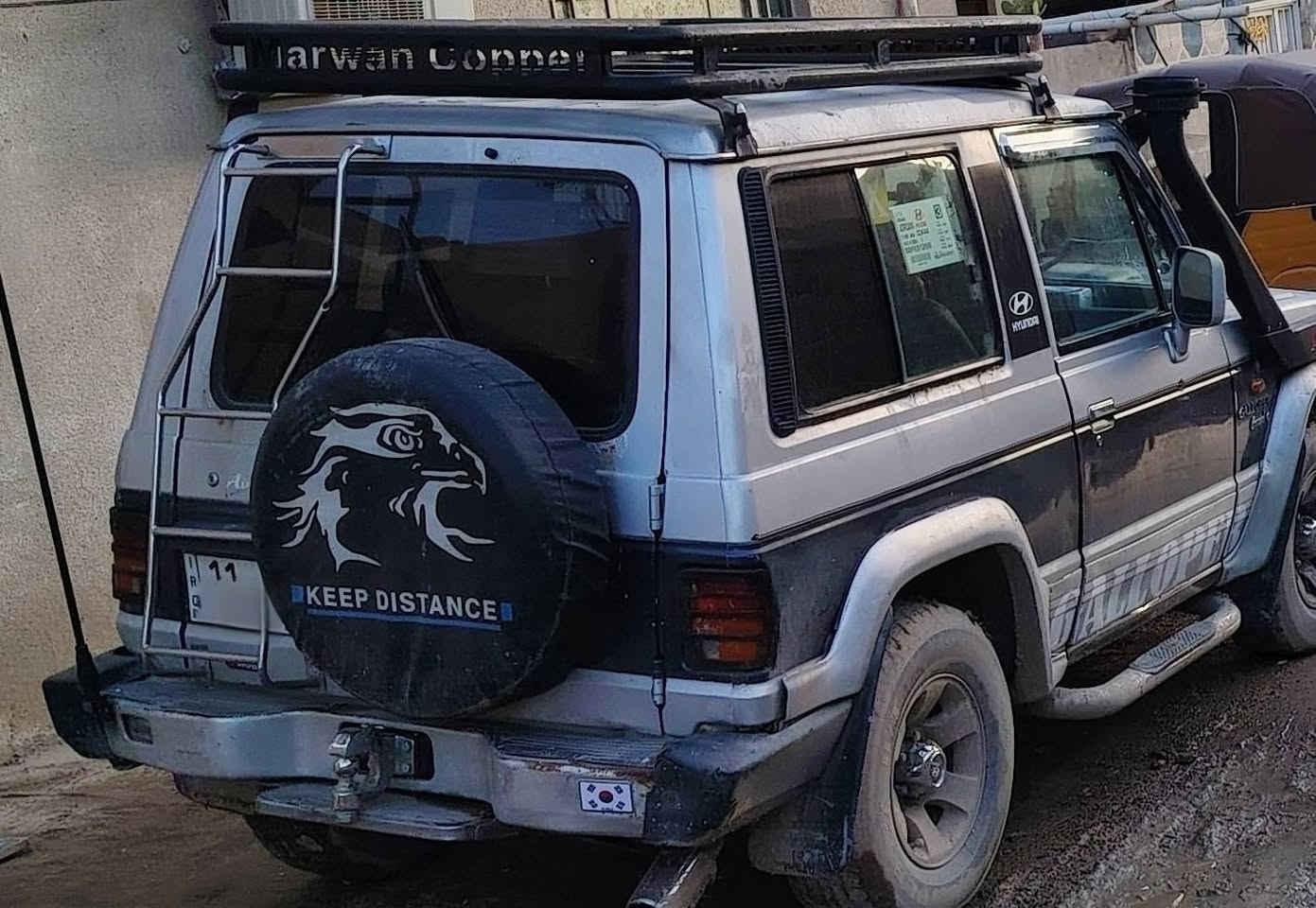 هونداي كالوبر
موديل 1992
رقم بغداد انكليزي 
بدون حادث بدون صبغ
محرك بلاد  كير اوتوماتيك
مكفولات /فول كهربائيات فول كيجات /صدر امامي وخلفي نظيف /تخم تاير ياباني
دواخل حلوه مدوشمه جلد
كشنات امامي وخلفي قلاب
منضومة تبريد كامله تحتاج غاز فقط/اللوكير شغال فقط الكاردن مشيول/ تراي  ونعومه  اللي  بالك  
السعر 52 $ او مراوس حسب القناعه
 مايعجبك المنشور اعبره
بالصلاة على محمد وآل محمد 
يوجد فديو تفصيلي للسياره اللي يريد يجي خاص
مكانها بغداد شهداء العبيدي الثالثه ***********
