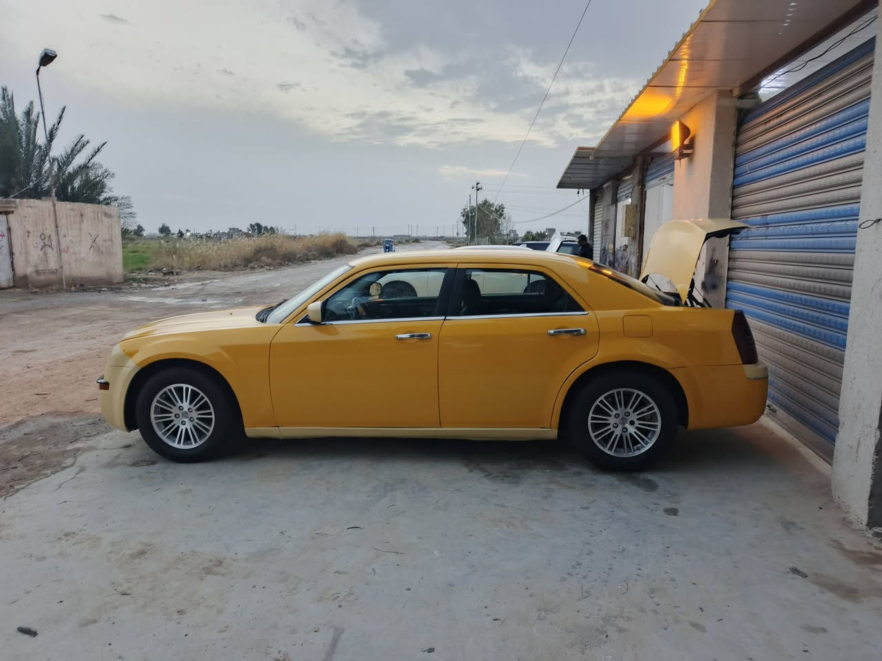 سلام عليكم وياما 2009كير ومحرك 6سلندر جدد حدادي امامي خلفي تخم تاير جديد كهربائيات كله شغاله تبريد ثلج منظومه جديد منضومت زنون سياره جاهزه ما بيه اي نقص مصفره خط وبحث جدد تحويل مباشر سعر 95وبيه مجال العنوان ذي قار رفاعي ***********
