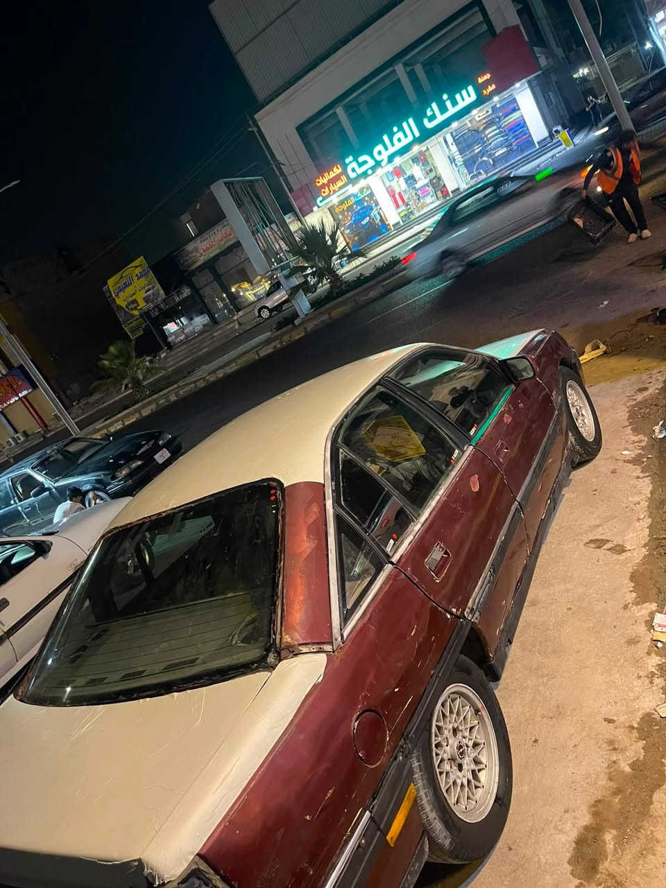 السلام عليكم 
اوبل اوميكا موديل كير عادي 87
السعر 13 ورقه وبيه مجال 
سنويه عضم عاج 
ترايك 200
سياره كير جديد 
واكسل جديد 
وكاردن جديد
مكينه تبخير بسيط 
كهربائياته شغاله عالي ناصي 
جام يصعد وينزل 
السياره ناعمه وحلوه مرتبه بالمشي
رقم انبار الاماني مكاني الفلوجه 
*********** للاتصال
