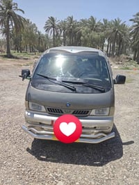 موديل ٢٠٠٠ • مكينة ٣٠٠٠ • باب سلايت كهربائي