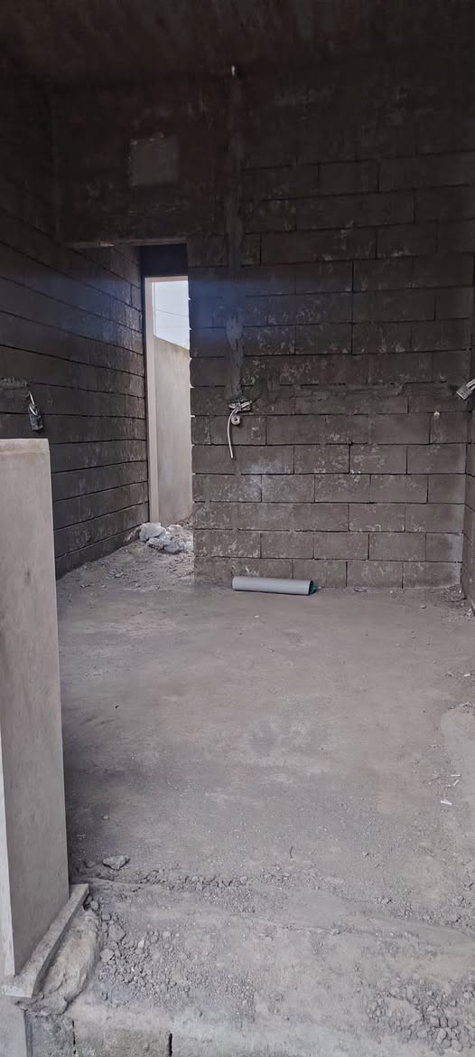 هيكل للبيع  مساحة 150متر طابق واحد بيتونة كبيرة. هيكل يحتاجلو فقط سيراميك ارضيات وجدران كهرباء ومجاري كامل . كارت بلدية باسمي موقع مميز شروق. ثاني بيت بعد الركن. حي الملايين الثانية بعد القنطرة الثانية. مجمع الملك للاستفسار الاتصال
***********
***********
