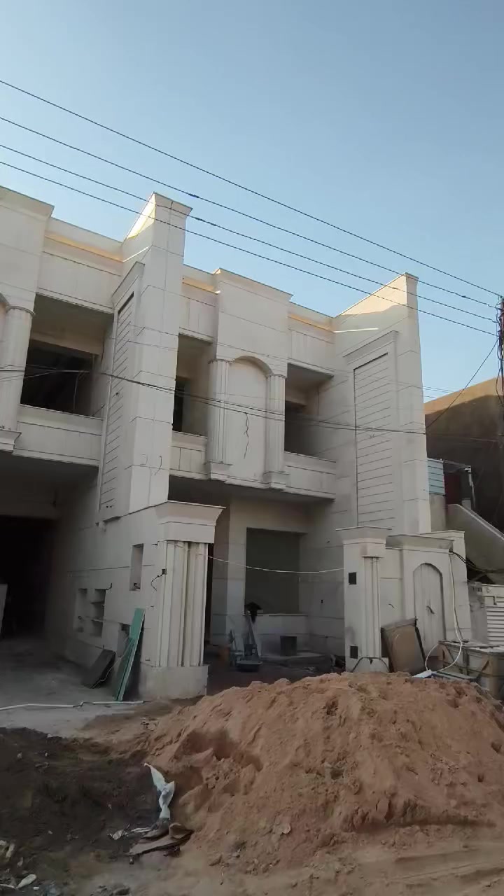 مكتب_ارض_السيدية_العقاري

🏡 للبيع – دار سكني قيد الانشاء 

📍 الموقع: السيدية –  الضباط مربع اغادير

📐 المساحة:150

🚪 الواجهة:6

📏نزال  : 25

✨ تفاصيل العقار:

🔹 الطابق الأرضي:
 •صالة
 •مطبخ
 •حولي
 •غرفة نوم سويت
 • خدمات
 •
 •
 • 

🔹 الطابق الثاني:
 •غرف نوم عدد 3
 • خدمات
      •

🔹 الطابق الثالث:
 • غرفة نوم سويت
 •
 • 

⸻

💼 إذا كنت تبحث عن فرص استثمارية مميزة في منطقة السيدية، لا تتردد بالتواصل معنا في مكتب ارض السيدية
هـ📞
***********
 
***********
عنوان المكتب شارع الأمن او (( المنظمة)) مجاور مدرسة اسكندرونة
