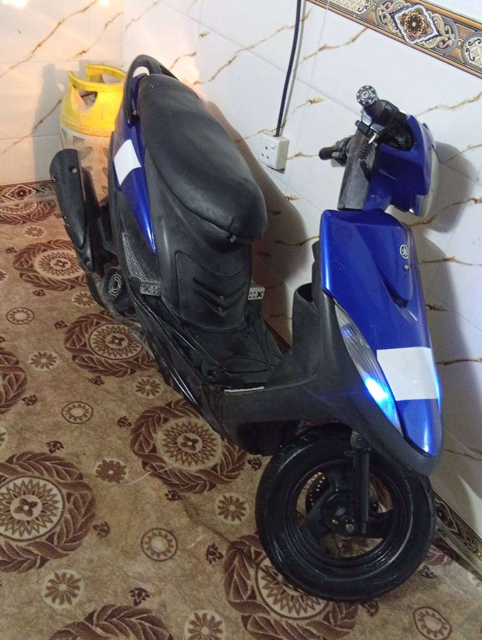 سلام عليكم  ماكس عدله مفتوحه والفات 50 بلاد  دراجه شلعه ومعدل شك العاع  كهربيات كله شغاله من طوال الطول نكره سلف  سكنات بك لايت قغل جنطه كله شغال  دراجه مكينه حلوه وناعمه مال جناي دراجه  مكان ناصريه مركز  تفاصيل اكثر خاص وقمي تصل وتدالل***********
