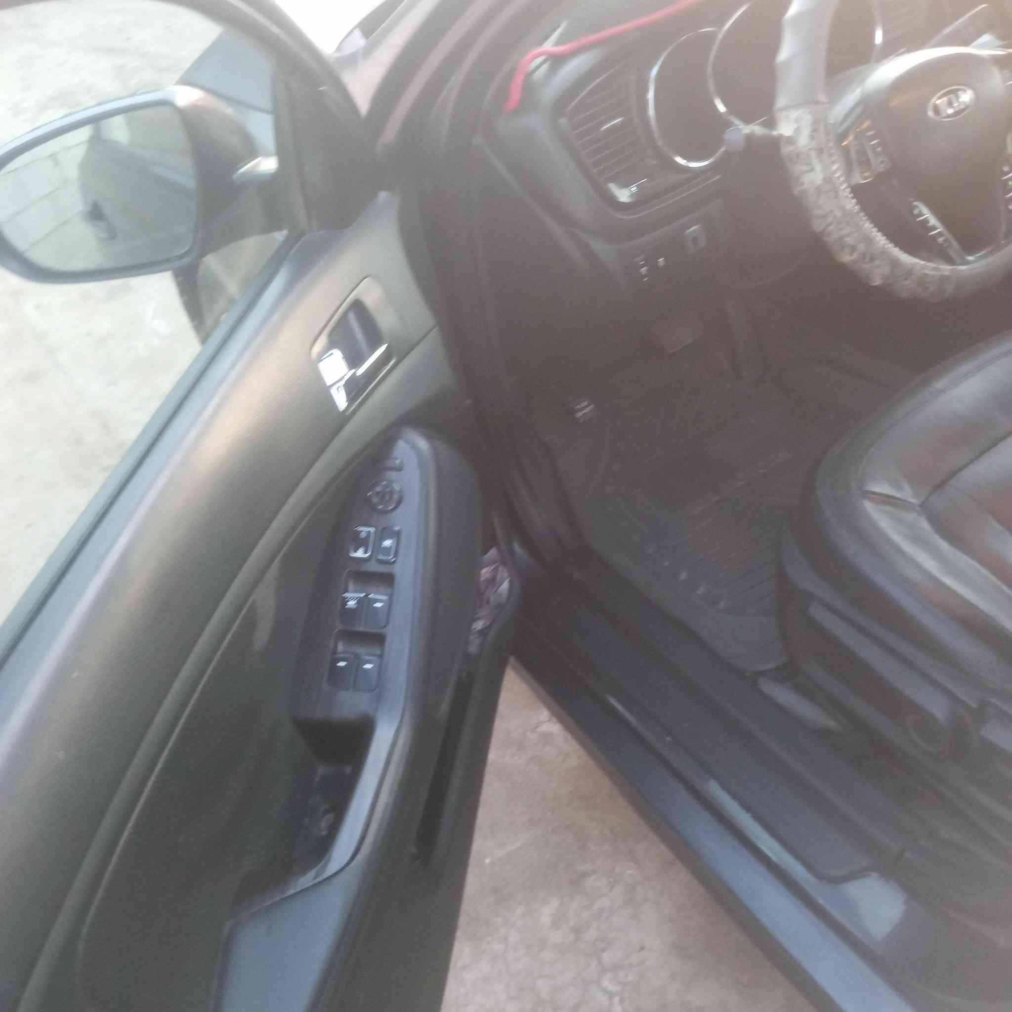 سياره كي فايف موديل 13 وارد كوري محرك الفين للبيع اومراوس بسياره تكسي رقم ***********
