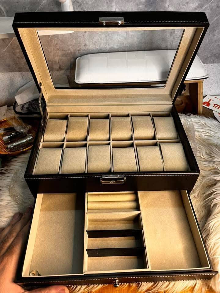 بوكس ترتيب ساعات
مثل ما موضح بالصورة سعرة 30 الف على اول تم


**إذا كنت صاحب هذا الإعلان وتريد حذفه لأي سبب، رجاءا أرسل رسالة إلى الدعم الفني**